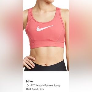 Nike Activewear Sports Bra. Only wore once! Excellent conditions. Size S